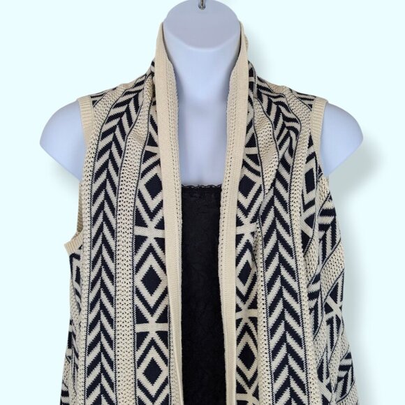 Woolrich Sleeveless Open Front Sweater - Picture 3 of 9